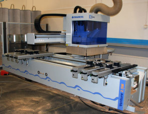 4-akselinen CNC Weeke Venture 2.5M vm.2008